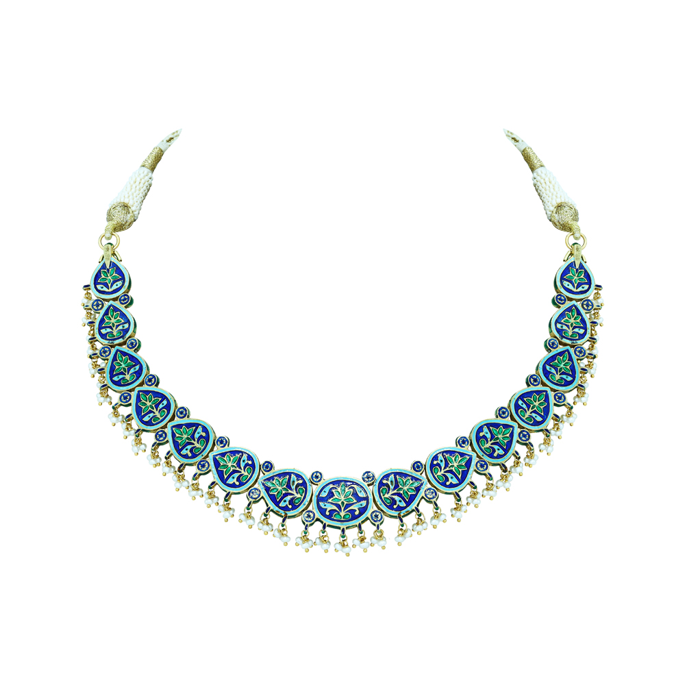 Pear-Shaped Polki Necklace with Gold Detailing and Pearls